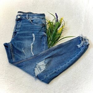 ZARA Distressed Light Wash Skinny Jean - Size 34